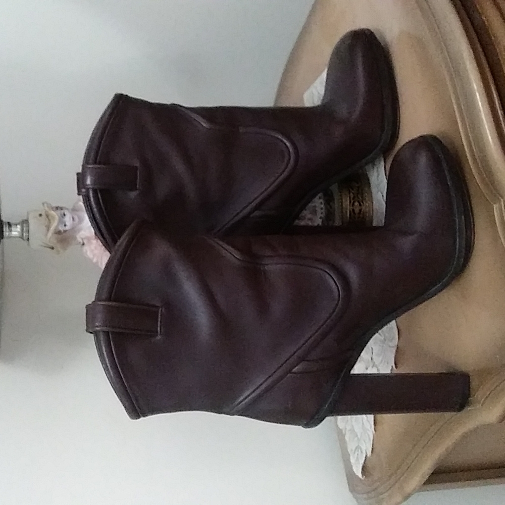 Gucci boots